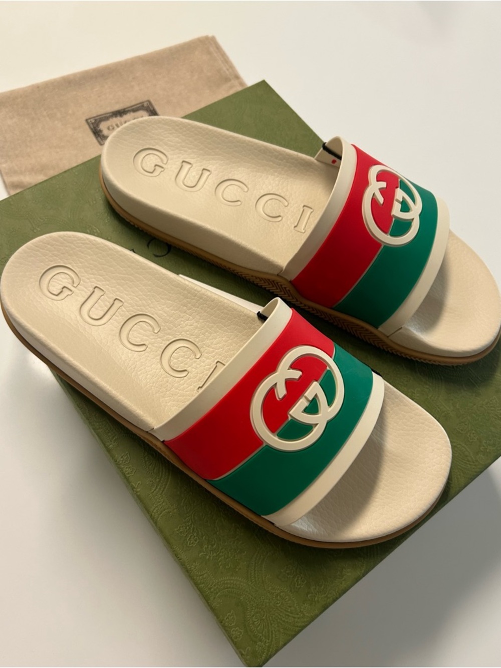 **AUTHENTIC** Gucci Cream Slides with Signature Red & Green Stripes - Picture 2 of 8